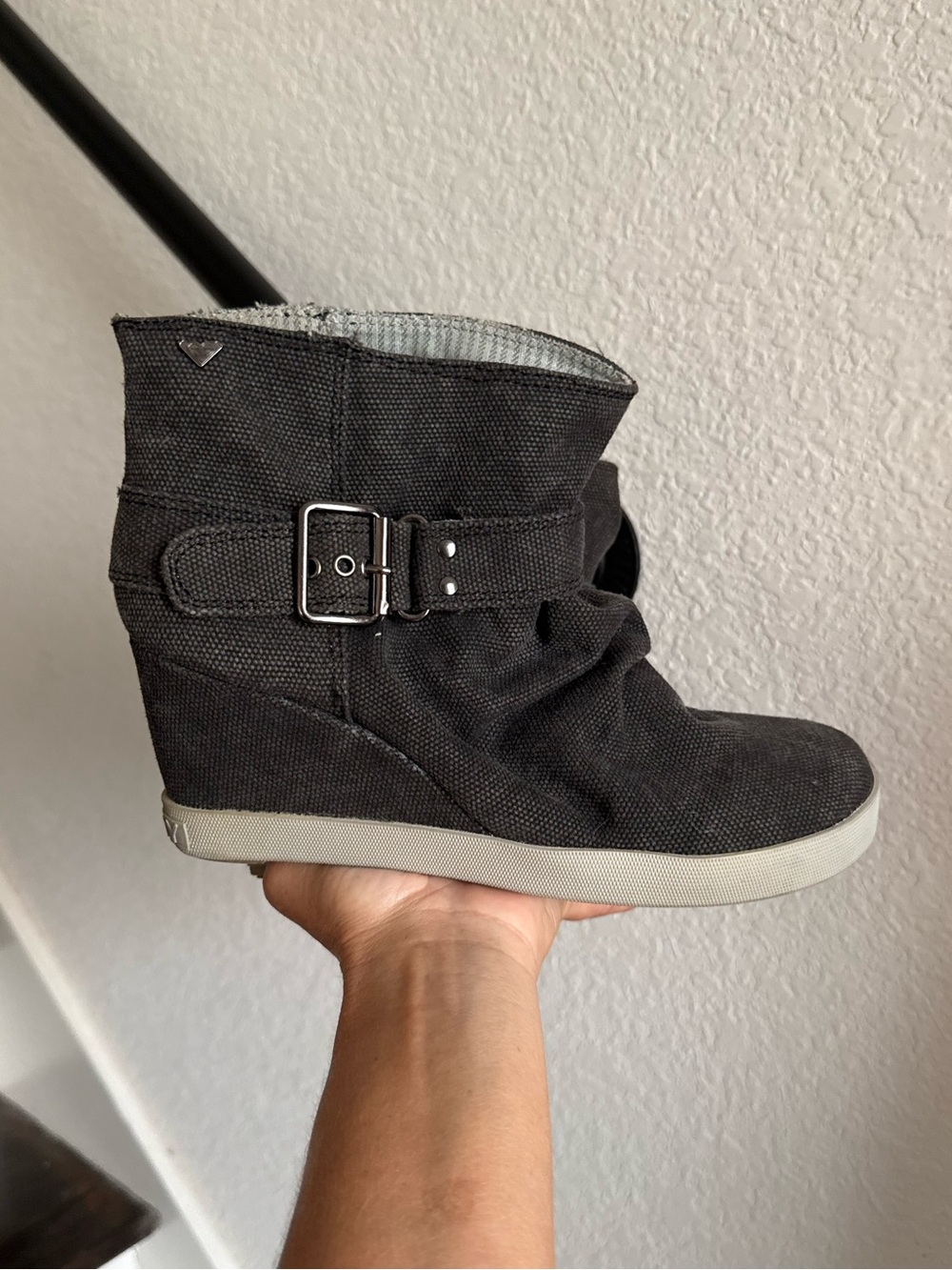 Roxy Gretta Slouchy Canvas Wedge Booties Black Ankle Strap women’s sz: 8 1/2